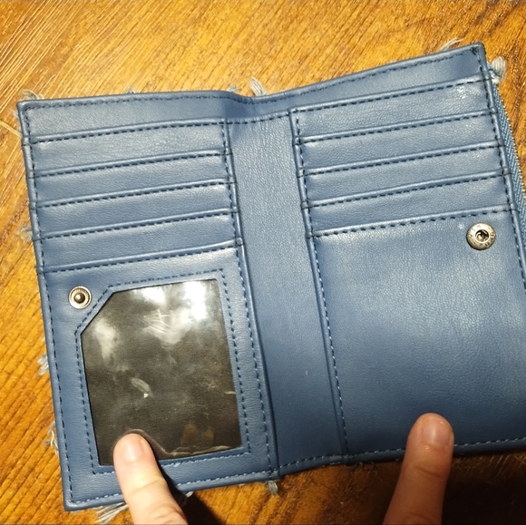 Wallet - Picture 5 of 9